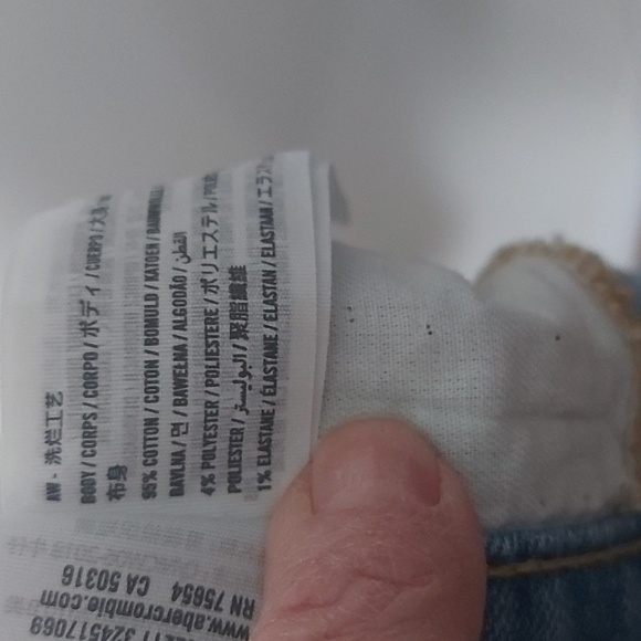 NWT Hollister Epic Flex Skinny Denim Short 9" Med/Light Wash Size 36 Wai… - Picture 10 of 10